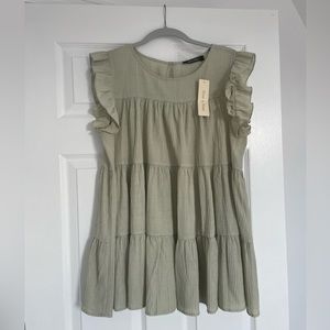 PINKBLUSH sz M green tiered maternity top